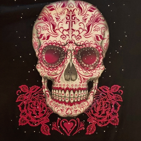 Black Cotton Tee by Hanes with a fun Skull Design: Size 3X - Picture 2 of 7